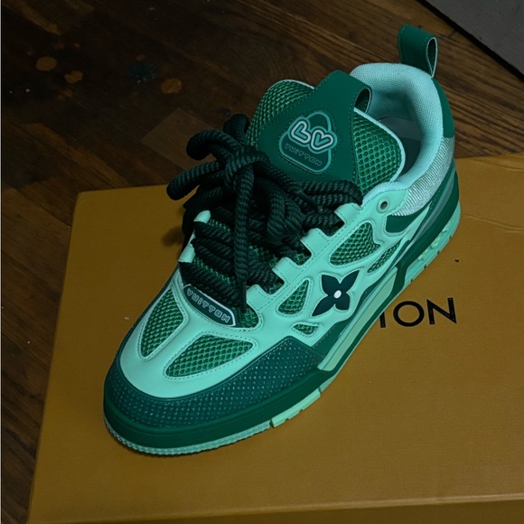 LOUIS VUITTON LV SKATE SNEAKER GREEN SIZE 41 - Picture 2 of 4
